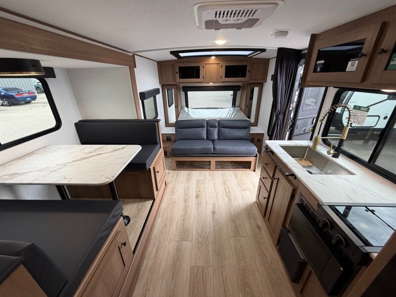 2027 Coachmen Apex Nano 208BHS - Photo 11 - Goshen, IN 46526