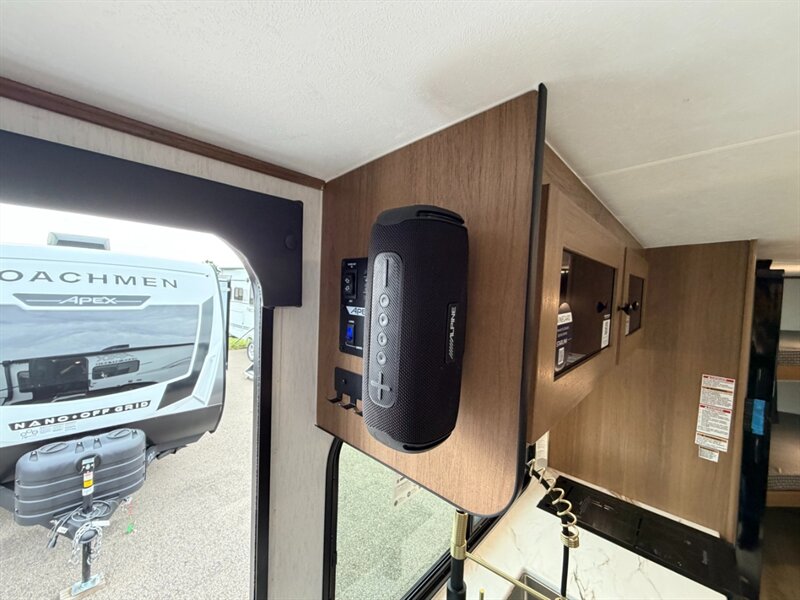 2027 Coachmen Apex Nano 208BHS - Photo 26 - Goshen, IN 46526