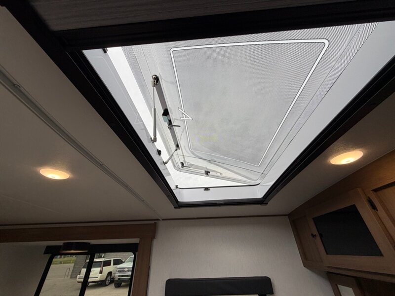 2027 Coachmen Apex Nano 208BHS - Photo 14 - Goshen, IN 46526
