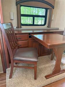 2015 Jayco Precept 31UL   - Photo 7 - Goshen, IN 46526