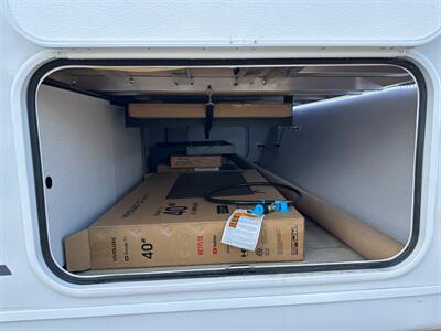 2026 Coachmen Freedom Express Ultra Lite 292BHDS   - Photo 8 - Goshen, IN 46526