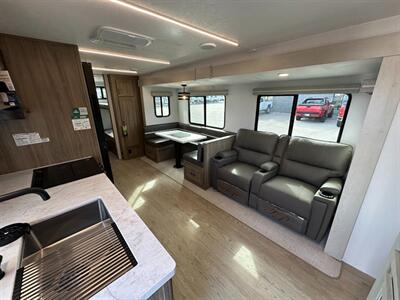 2026 Coachmen Freedom Express Ultra Lite 292BHDS   - Photo 10 - Goshen, IN 46526
