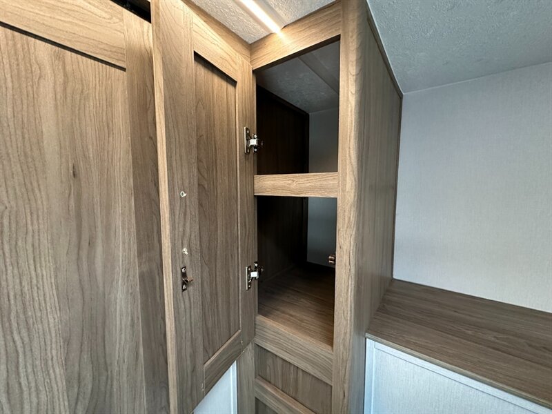 2025 Coachmen Freedom Express Ultra Lite 259FKDS   - Photo 34 - Goshen, IN 46526