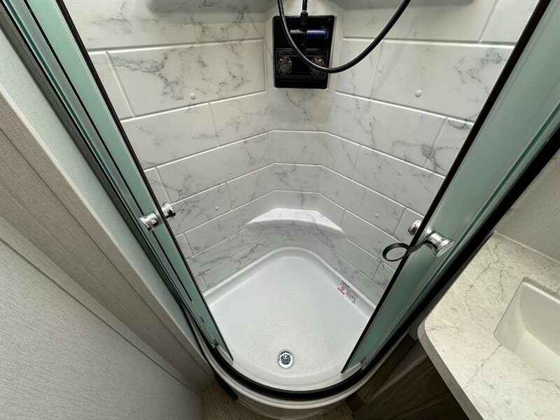 2025 Coachmen Freedom Express Ultra Lite 259FKDS   - Photo 26 - Goshen, IN 46526