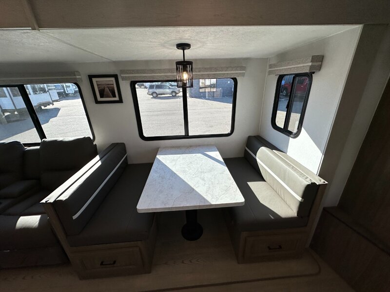 2025 Coachmen Freedom Express Ultra Lite 259FKDS   - Photo 22 - Goshen, IN 46526