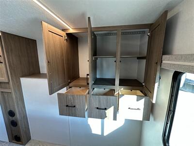 2025 Coachmen Freedom Express Ultra Lite 259FKDS   - Photo 33 - Goshen, IN 46526