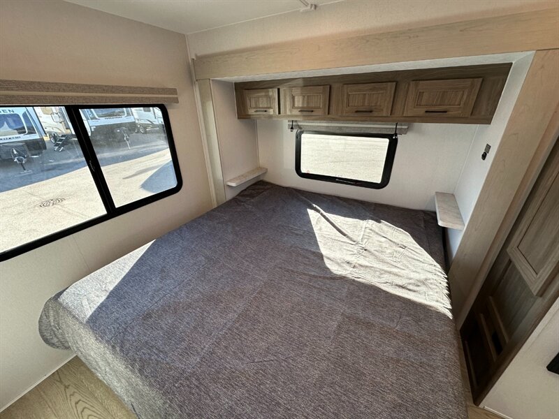 2025 Coachmen Freedom Express Ultra Lite 259FKDS   - Photo 30 - Goshen, IN 46526
