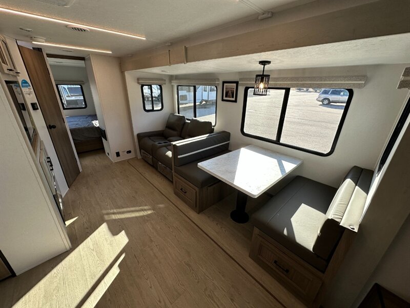 2025 Coachmen Freedom Express Ultra Lite 259FKDS   - Photo 12 - Goshen, IN 46526