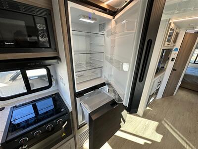 2025 Coachmen Freedom Express Ultra Lite 259FKDS   - Photo 20 - Goshen, IN 46526