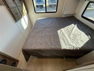 2025 Coachmen Freedom Express Ultra Lite 259FKDS   - Photo 37 - Goshen, IN 46526