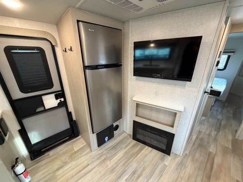 2023 Rockwood Rockwood Mini Lite 2506S - Photo 15 - Goshen, IN 46526