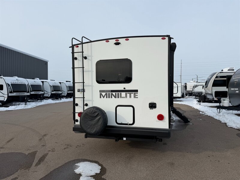 2023 Rockwood Rockwood Mini Lite 2506S - Photo 3 - Goshen, IN 46526