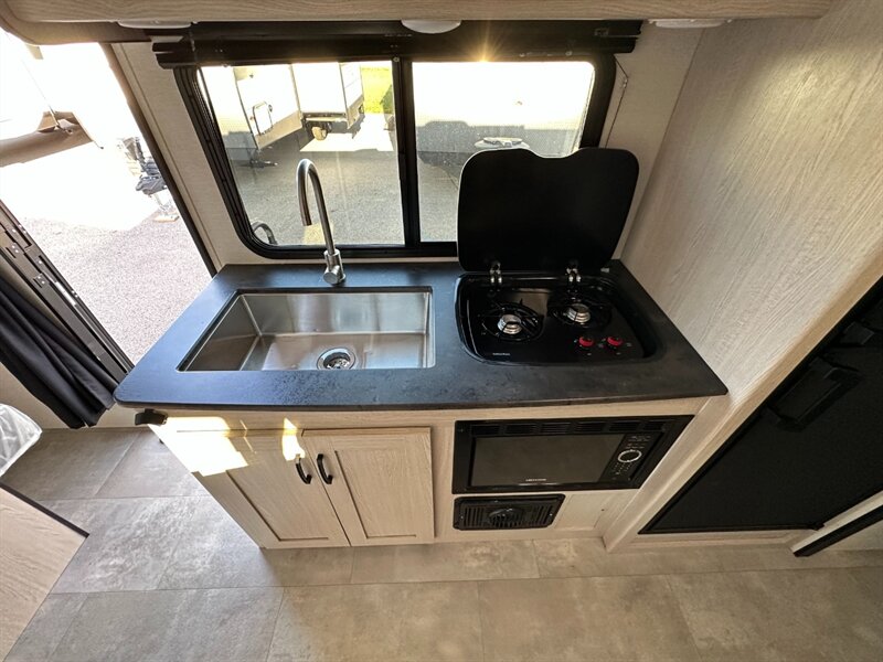 2021 Coachmen Apex Nano 208BHS - Photo 13 - Goshen, IN 46526