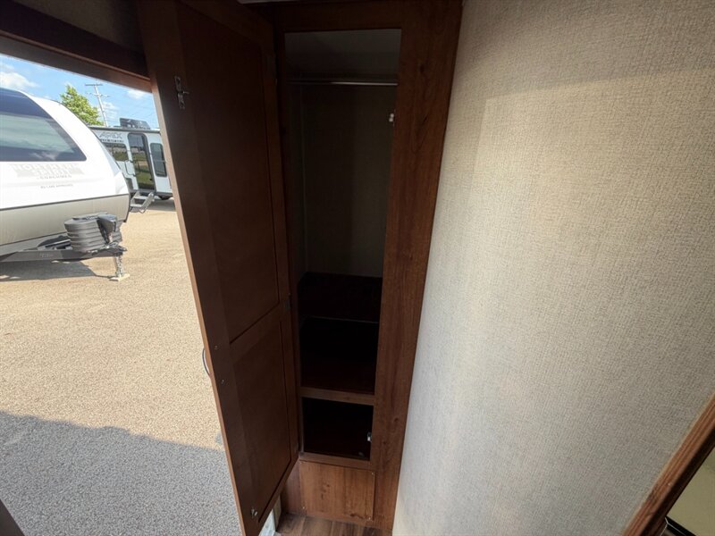 2017 Gulf Stream Ameri Lite 218MB - Photo 21 - Goshen, IN 46526