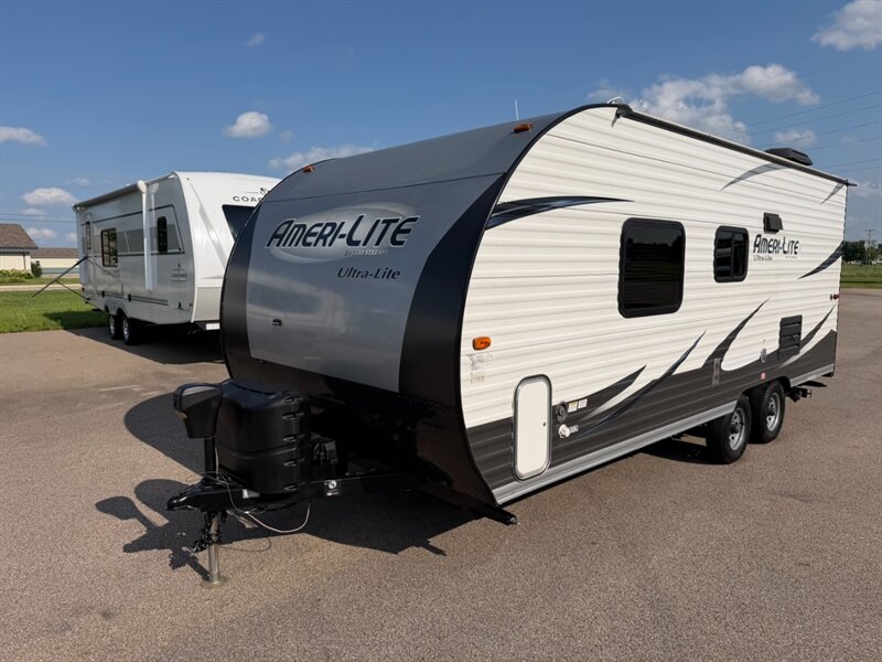 2017 Gulf Stream Ameri Lite 218MB - Photo 4 - Goshen, IN 46526