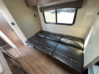 2018 Venture RV Sonic 168VRB   - Photo 11 - Goshen, IN 46526