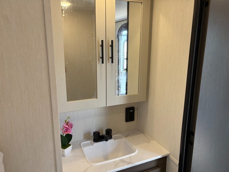 2026 Prime Time Avenger 27REI - Photo 13 - Goshen, IN 46526