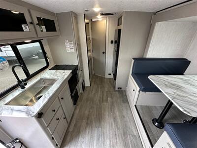 2025 Coachmen Apex Nano 194BHS   - Photo 12 - Goshen, IN 46526