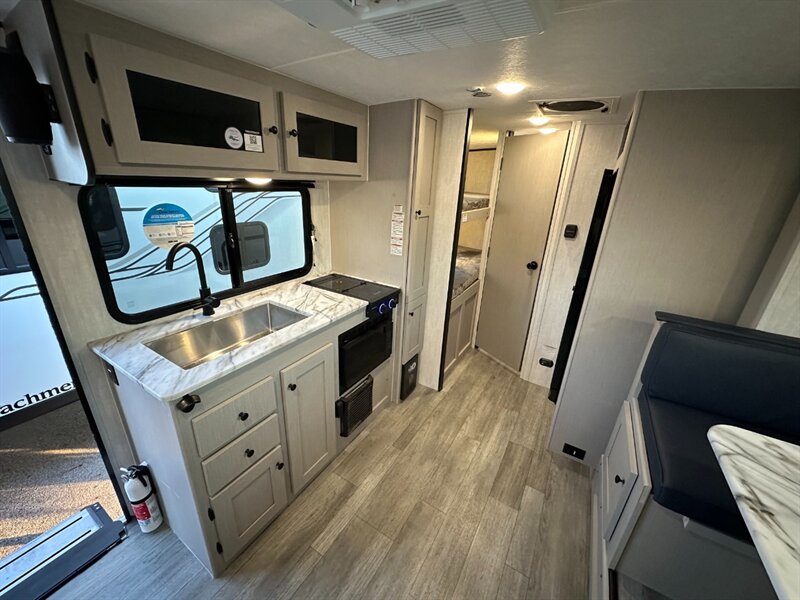 2025 Coachmen Apex Nano 194BHS - Photo 5 - Goshen, IN 46526