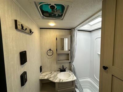 2025 Coachmen Apex Nano 194BHS   - Photo 26 - Goshen, IN 46526