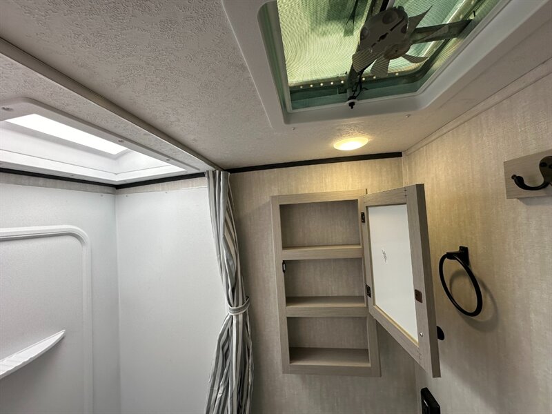 2026 Coachmen Apex Nano 184BH - Photo 21 - Goshen, IN 46526