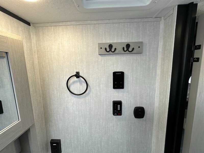 2026 Coachmen Apex Nano 184BH - Photo 23 - Goshen, IN 46526