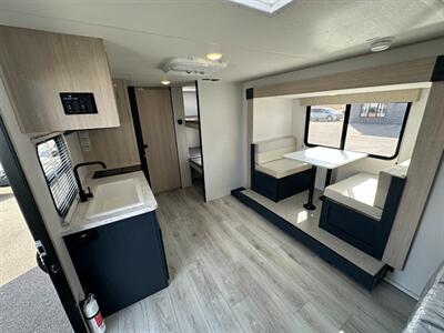 2025 Prime Time Avenger 17BHS   - Photo 10 - Goshen, IN 46526