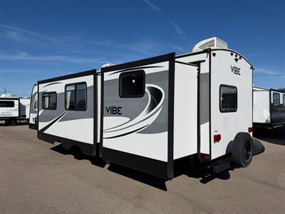 2018 Forest River VIBE 313BHS   - Photo 4 - Goshen, IN 46526