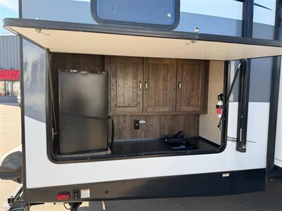 2018 Forest River VIBE 313BHS   - Photo 7 - Goshen, IN 46526