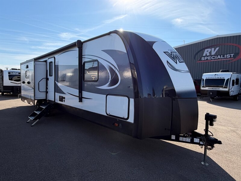 2018 Forest River VIBE 313BHS   - Photo 1 - Goshen, IN 46526