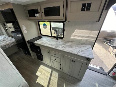 2025 Coachmen Apex Nano 213RDS   - Photo 16 - Goshen, IN 46526