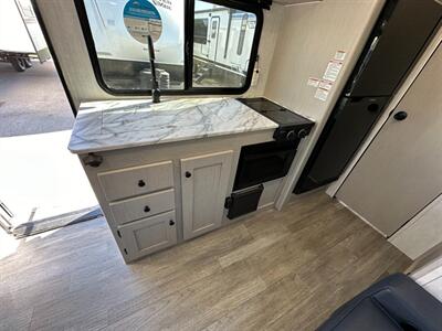 2025 Coachmen Apex Nano 184BH   - Photo 19 - Goshen, IN 46526