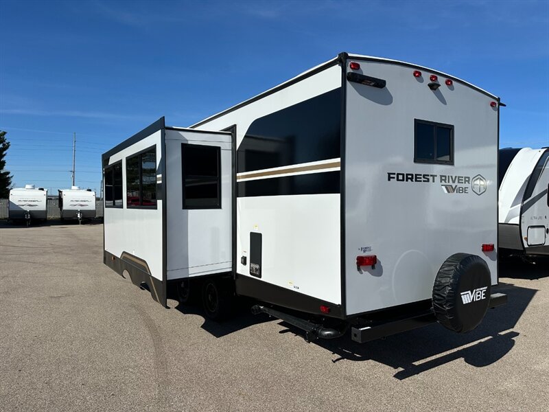 2025 Forest River Vibe 2600RB   - Photo 3 - Goshen, IN 46526