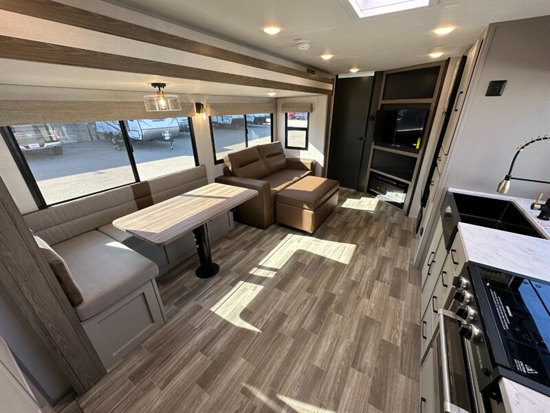 2025 Forest River Vibe 2600RB   - Photo 9 - Goshen, IN 46526