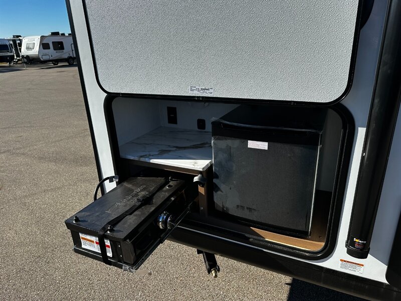 2026 Coachmen Apex Nano 208BHS - Photo 9 - Goshen, IN 46526