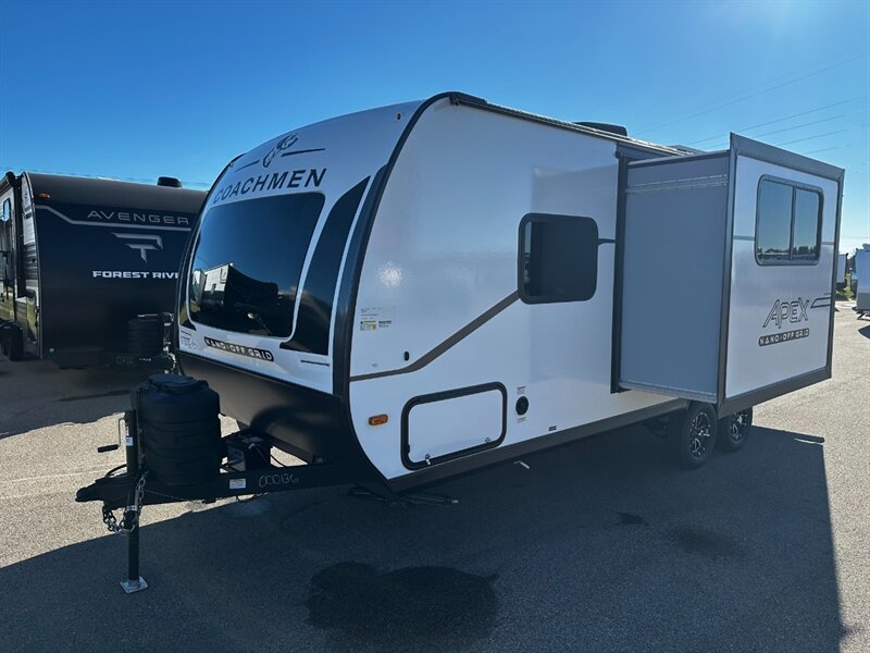 2026 Coachmen Apex Nano 208BHS - Photo 7 - Goshen, IN 46526