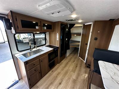 2026 Coachmen Apex Nano 208BHS - Photo 11 - Goshen, IN 46526