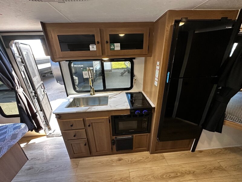 2026 Coachmen Apex Nano 208BHS - Photo 15 - Goshen, IN 46526