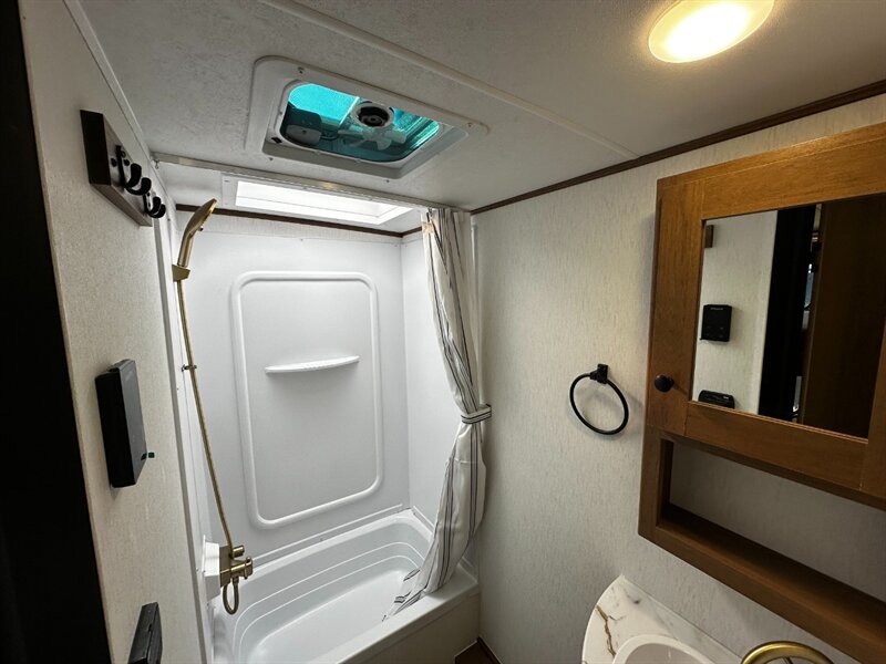 2026 Coachmen Apex Nano 208BHS - Photo 22 - Goshen, IN 46526