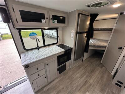 2026 Coachmen Apex Nano 208BHS   - Photo 15 - Goshen, IN 46526