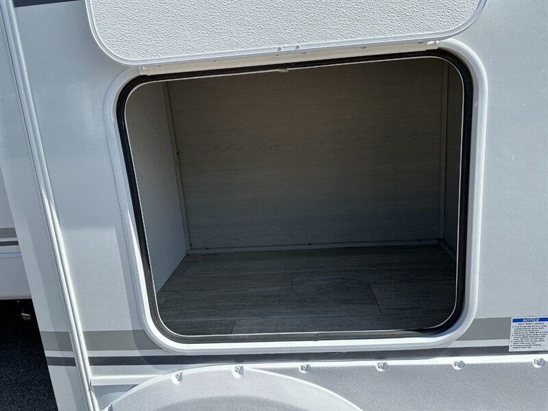 2026 Coachmen Freedom Express Ultra Lite 274RKS - Photo 19 - Goshen, IN 46526