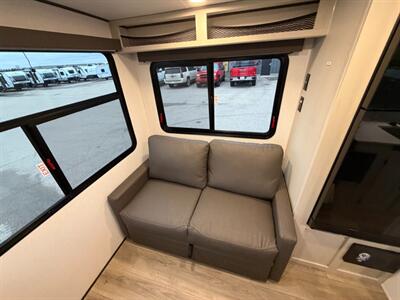 2026 Coachmen Northern Spirit Bijou 15RLB   - Photo 9 - Goshen, IN 46526