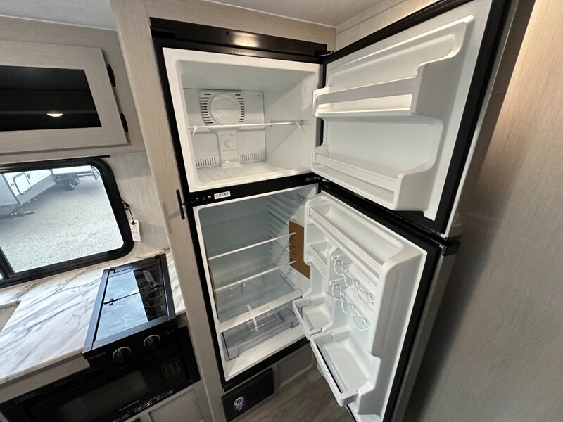 2026 Coachmen Apex Nano 203RBK - Photo 16 - Goshen, IN 46526