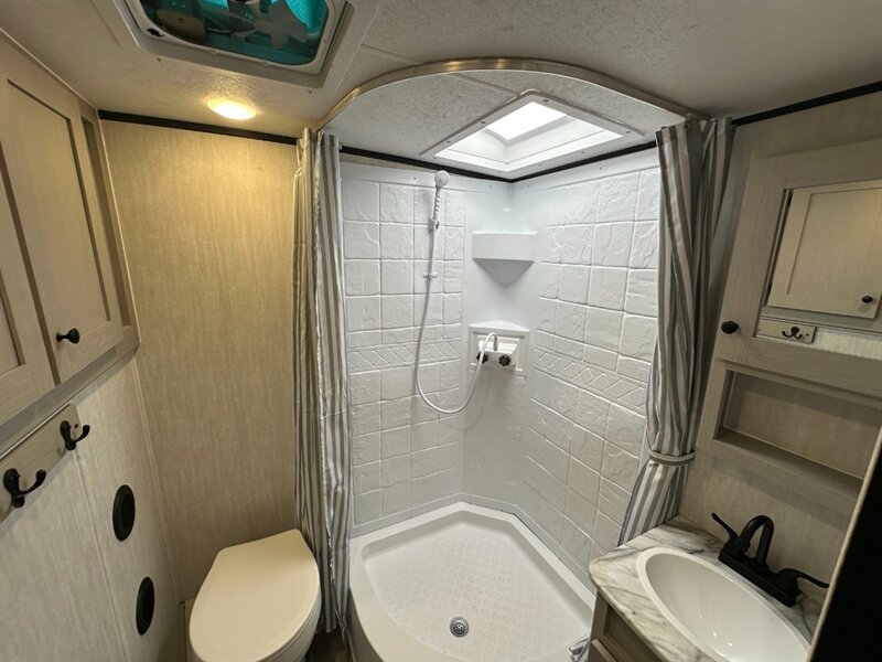 2026 Coachmen Apex Nano 203RBK - Photo 24 - Goshen, IN 46526