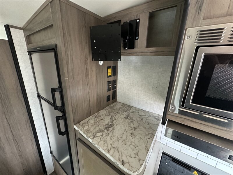 2021 Gulf Stream Vista Cruiser 19MBS   - Photo 16 - Goshen, IN 46526