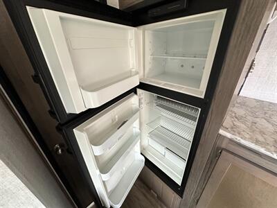 2021 Gulf Stream Vista Cruiser 19MBS   - Photo 17 - Goshen, IN 46526