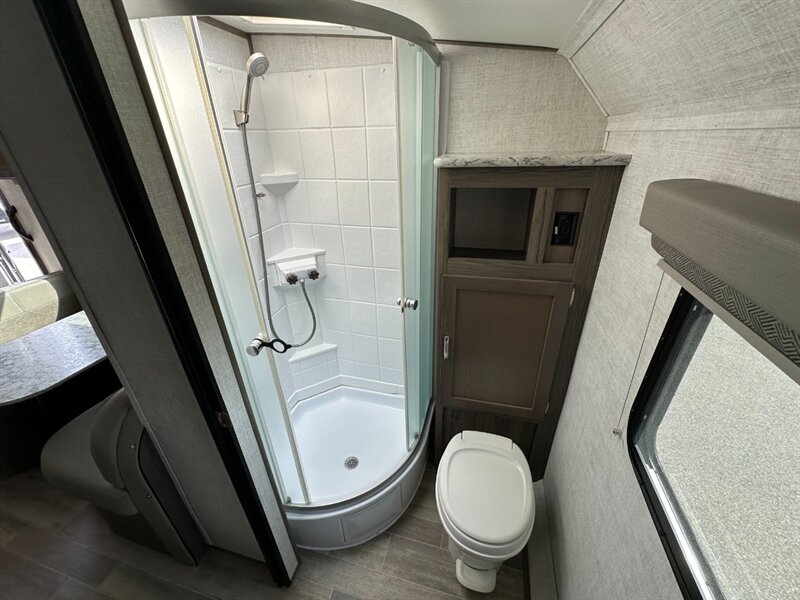 2021 Gulf Stream Vista Cruiser 19MBS   - Photo 19 - Goshen, IN 46526