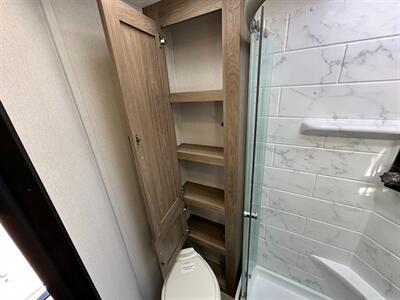 2026 Coachmen Freedom Express Ultra Lite 192RBS   - Photo 27 - Goshen, IN 46526