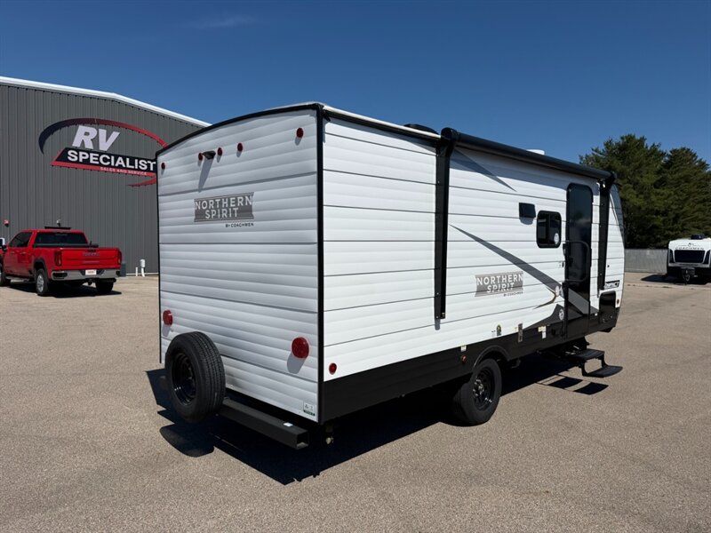 2026 Coachmen Northern Spirit Compact 180DBL - Photo 4 - Goshen, IN 46526