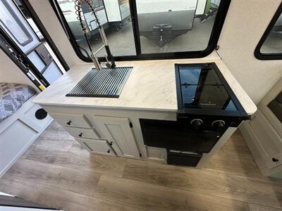 2026 Coachmen Northern Spirit Bijou 16RDB - Photo 16 - Goshen, IN 46526